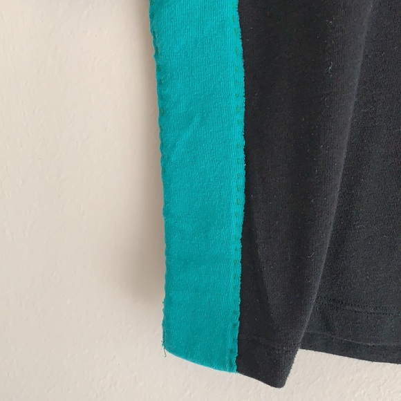 ❤️‍🔥 NikePro XS/M Workout Top Black & Turquoise ❤️‍🔥 - Picture 7 of 12